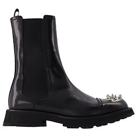 Alexander Mcqueen Ankle Boots With Studs in Black Leather Black