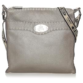 Fendi-Sac bandoulière en cuir gris Selleria Fendi-Gris