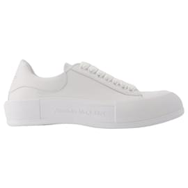 Alexander Mcqueen-Deck Plimsolls in White Leather-White