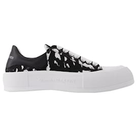 Alexander Mcqueen-Deck Sneaker in Black and White Leather-Multiple colors
