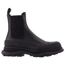 Alexander Mcqueen Tread Slick Boots  in Black Leather Black