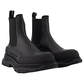 Alexander Mcqueen-Tread Slick Boots  in Black Leather-Black