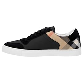 Burberry-Burberry men house check sneakers in black cotton and leather mix-Black