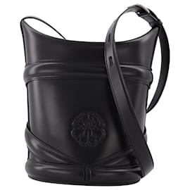 Alexander Mcqueen-The Curve Small Bag in Black Leather-Black