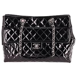 Chanel-Chanel Front Pocket Tote Bag in Black Patent Leather -Black