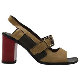 Marni Braune Leder-Slip-On-Sandalen mit rotem Blockabsatz Braun
