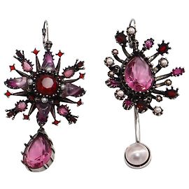 Boucles d'oreilles ornées de cristaux Alexander McQueen en cristal multicolore Rose