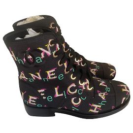 Botas Chanel en Tweed Multicolor, taille 36 , Neuves Multicolor