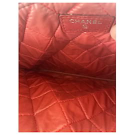 Chanel-Clauch-Red