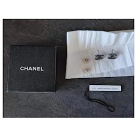 Chanel-Boucles d'oreilles CC-Noir