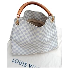 Louis Vuitton-artsy-Beige