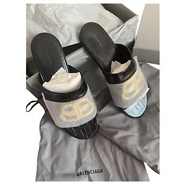 Balenciaga Mulesandale balanciaga Schwarz