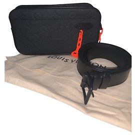 Louis Vuitton Volga bag Black