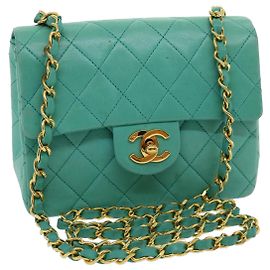 CHANEL Mini Matelassé 17 Umhängetasche Kette Lammleder Hellblau CC Auth 29527A Hellblau