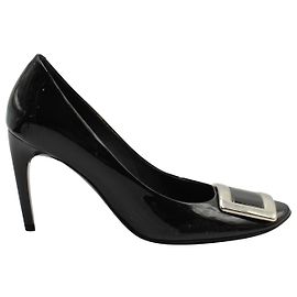 Décolleté Roger Vivier a punta tonda in pelle nera Nero