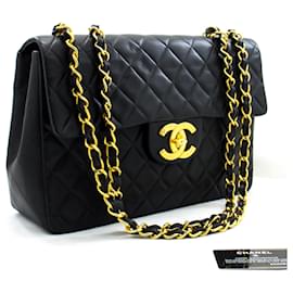 Chanel-Chanel Jumbo 13" 2.55 Bolsa de ombro com aba e corrente preta de pele de cordeiro grande-Preto