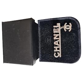 Chanel-Vintage Chanel brooch-Silver hardware