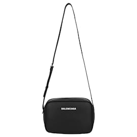 Balenciaga-Balenciaga Women Everyday Medium Camera Bag-Black