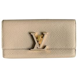 Louis Vuitton-Capucines wallet-Beige