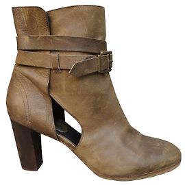 boots Vanessa Bruno Athe p 41 Khaki
