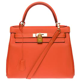 Hermès-Exceptional & Splendid Hermes Kelly handbag 28 turned over Fire Orange Togo leather shoulder strap, gold plated metal trim-Orange