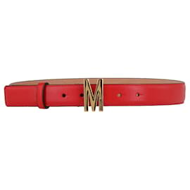 Moschino-Cinturón Moschino de piel con placa M-Roja
