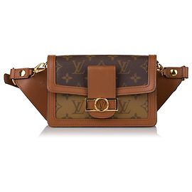 Louis Vuitton Brown Monogram Giant Reverse Dauphine Gürteltasche Braun Hellbraun