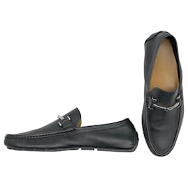 Gucci-Gucci loafers in black grained leather with silver buckle-Black