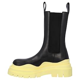 Bottega Veneta-Bottega Veneta Damen Tire Chelsea Boots aus Kalbsleder in Black Lemonade-Schwarz