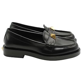 Valentino Roman Stud Loafer aus schwarzem Leder Schwarz