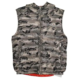 Moncler-Moncler Camo Printed Body Warmer Hooded Gilet in Multicolor Polyamide-Other