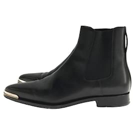 Givenchy-Boots-Black