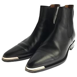 Givenchy-Boots-Black