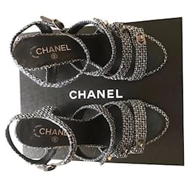 Chanel-Sandálias Chanel-Azul marinho