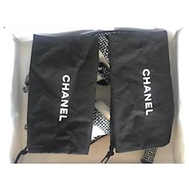 Chanel-Sandálias Chanel-Azul marinho