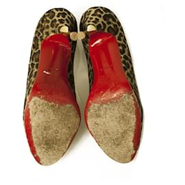 Christian Louboutin-Christian Louboutin imprimé léopard Yoyospina 100 Escarpins Giaguaro talons peep toes-Multicolore