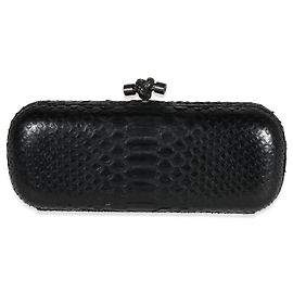 Bottega Veneta Clutch con nodo lungo in pitone nero Nero
