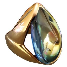 Baccarat-Ring Goldkristall psychedelisch. Grün