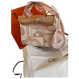 Hermès Herbag Brides de Gala Zip Retourne 31 Bege Algodão Bege