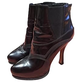 Prada-Prada T ankle boots. 39-Black