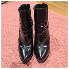 Prada-Prada T ankle boots. 39-Black