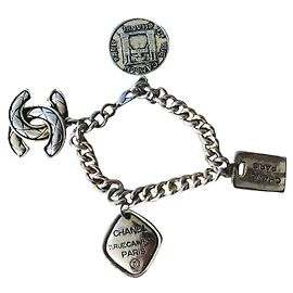 Bracciale con charm Chanel oro metallo Gold hardware