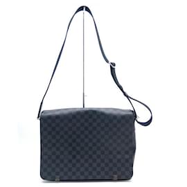 Louis Vuitton-BESACE MESSENGER BAG LOUIS VUITTON NEW DISTRICT CANVAS DAMIER GRAPHITE BAG-Grey