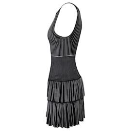 Alaïa-Alaia gestuftes A-Linien-Kleid aus schwarzer Viskose-Schwarz