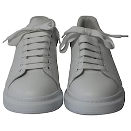 Alexander Mcqueen-Alexander McQueen Larry Oversized Sneakers in White Leather-White