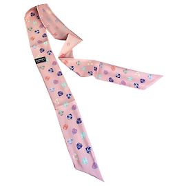 Corações rosa Chanel twilly bandeau Rosa