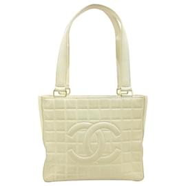 Chanel-Chanel White Choco Bar Leather Shoulder Bag-White,Cream