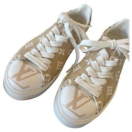 Louis Vuitton LV-TV-Timeout Beige