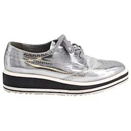 Sneakers Prada Brogue Platform in Pelle Argento Argento Metallico