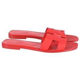 Hermès Hermes Oran Slip-On Flat Sandals in Red Leather Red